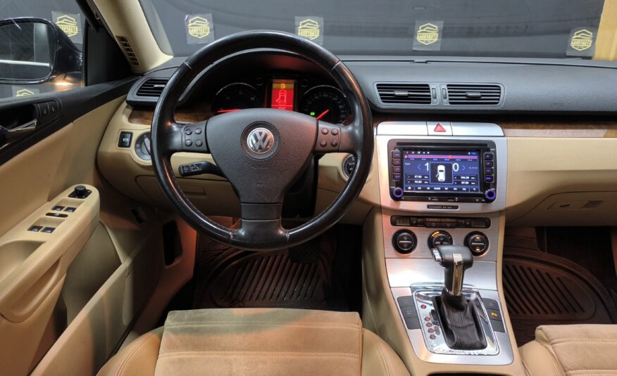 VOLKSWAGEN Passat HIGHLINE