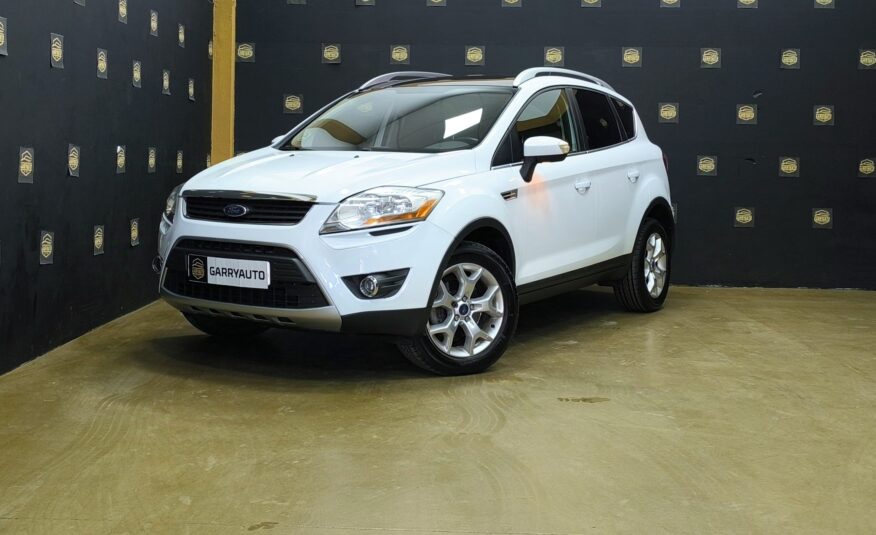 FORD Kuga 4WD TREND