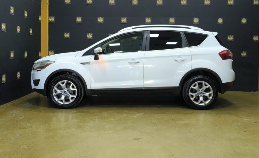 FORD Kuga 4WD TREND