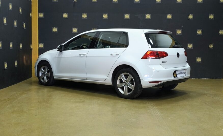 VOLKSWAGEN GOLF VII ADVANCE BLUEMOTION