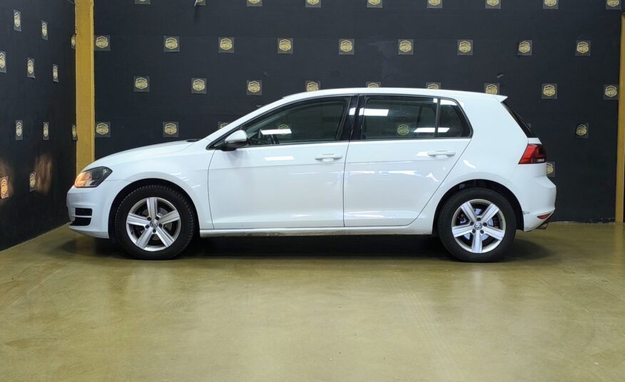 VOLKSWAGEN GOLF VII ADVANCE BLUEMOTION