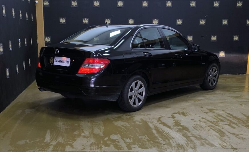 MERCEDES-BENZ Clase C C200 CDI BLUE EFFICIENCY